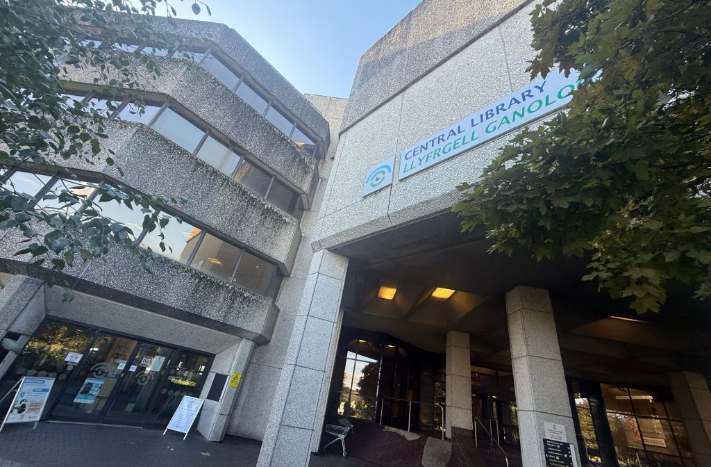 Llyfrgell Ganolog Abertawe