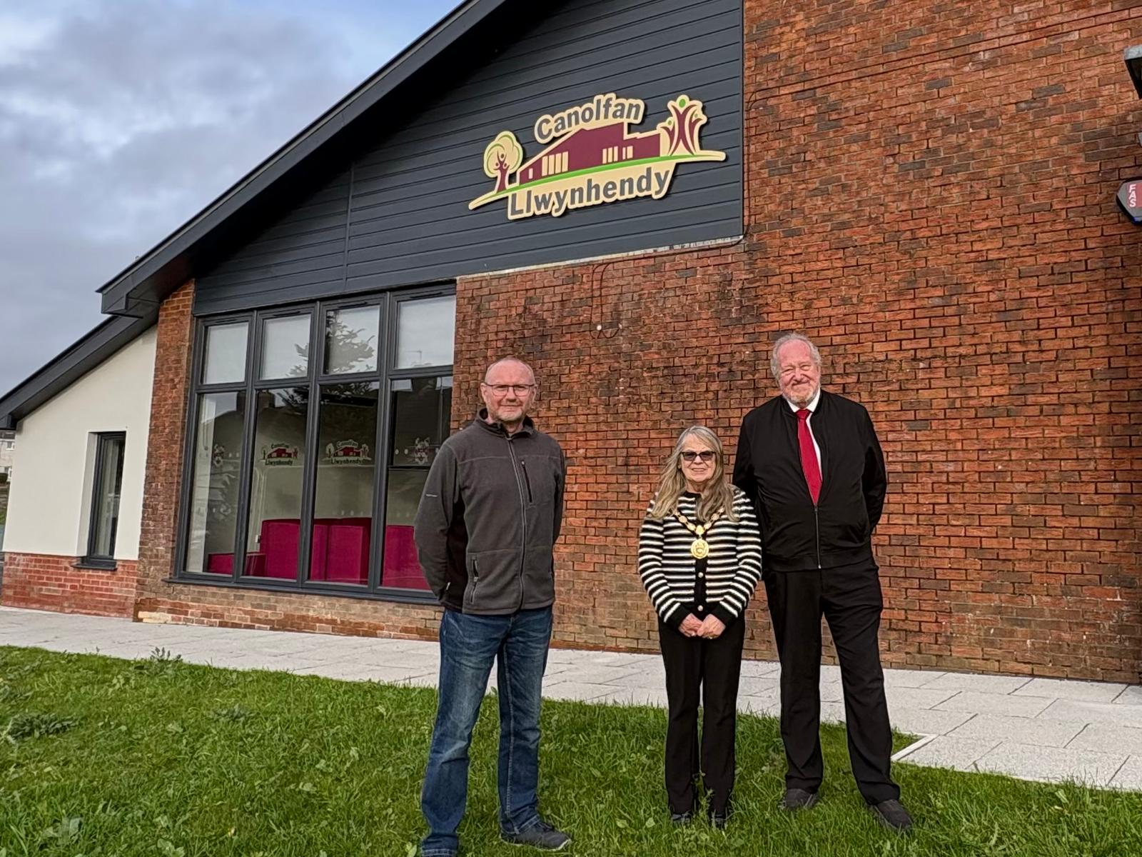 New Community hub in Llwynhendy